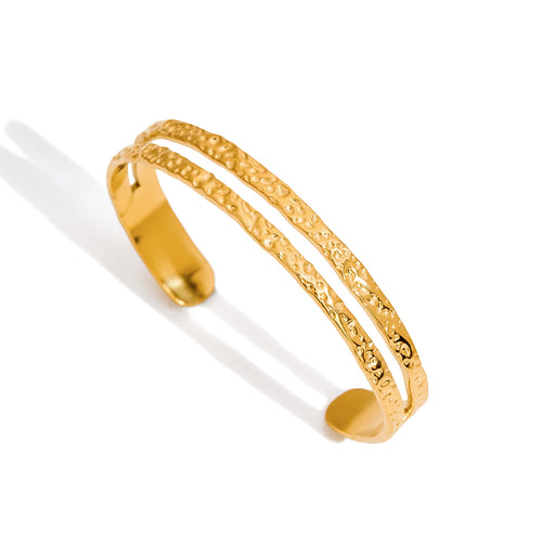 TRENDY ROUND CHARM BRACELETS
