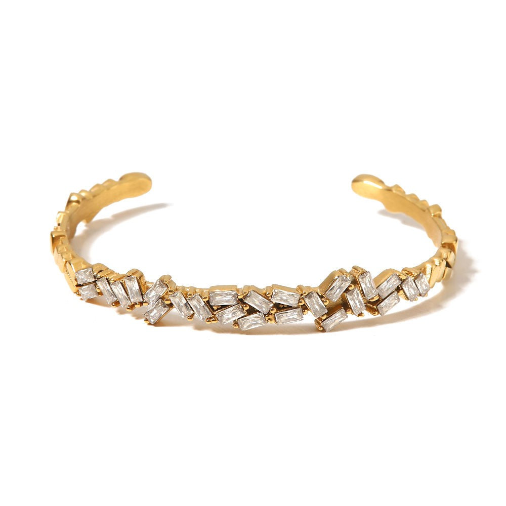 CASUAL/SPORTY GEOMETRIC BANGLES