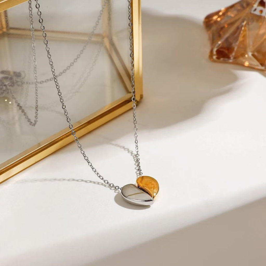 TRENDY SNAKE CHARM NECKLACES