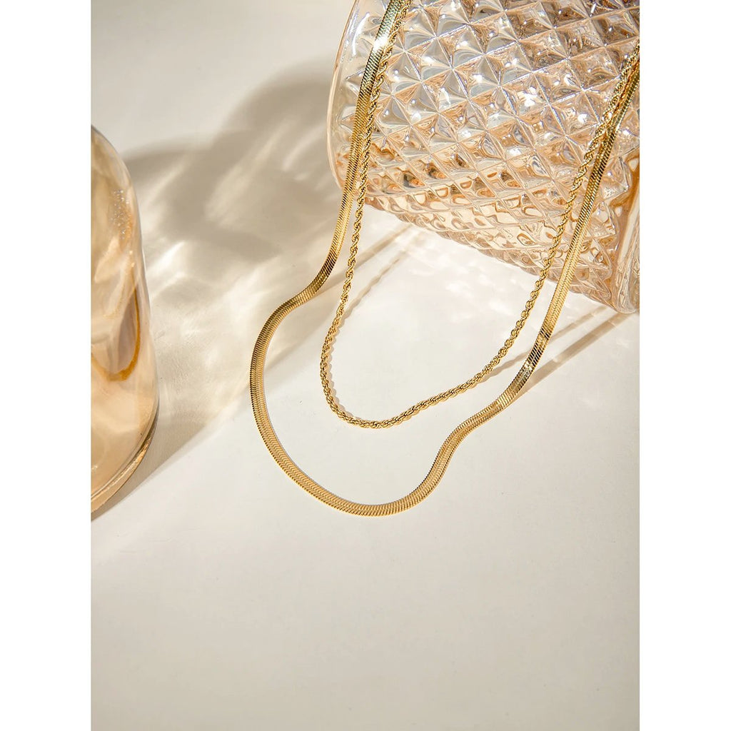 TRENDY FLOWER PENDANT NECKLACES